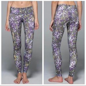Lululemon Wunder Under Full On Luxtreme Leggings Floral Dot Yoga Pants Size: 8